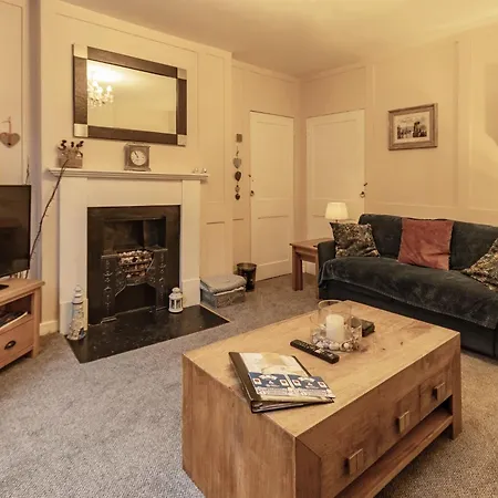Robins Nest By Interhome * Whitby