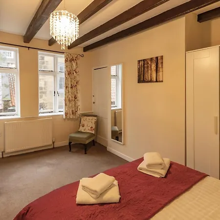 Robins Nest By Interhome Whitby